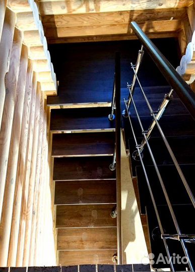 Лестница в дом или квартиру