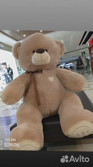 Большой плюшевый мишка