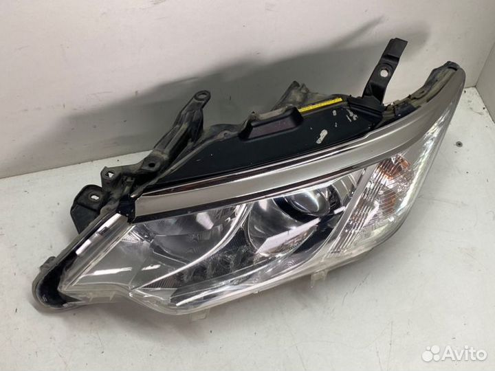 Фара адаптивная передняя левая Toyota Camry V55