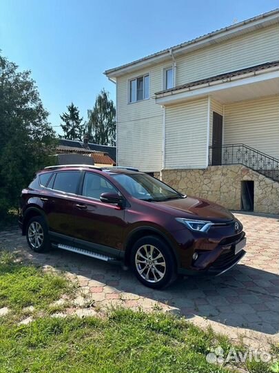 Toyota RAV4 2.2 AT, 2018, 49 000 км