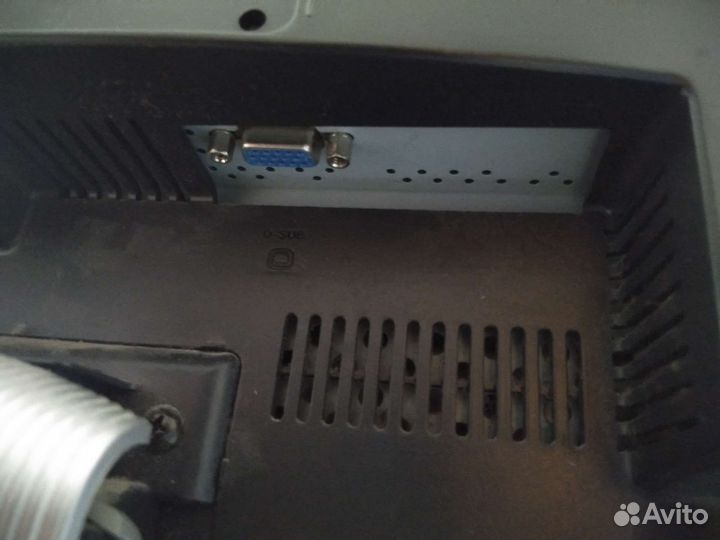 Монитор LG L1730S 17