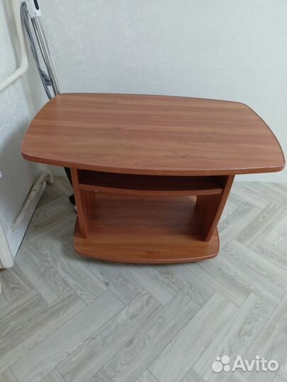 Журнальный столик