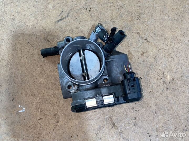 Дроссельная заслонка Audi 2.0л ALT