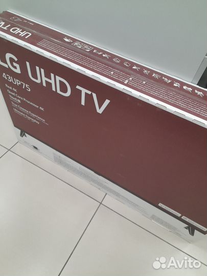 Новый смарт телевизор Samsung UE50AU7500
