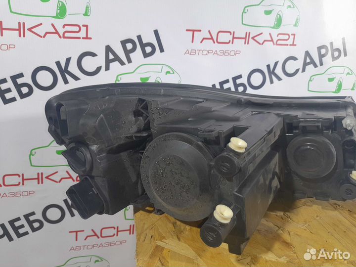 Фара левая Skoda Octavia (2008-2013)