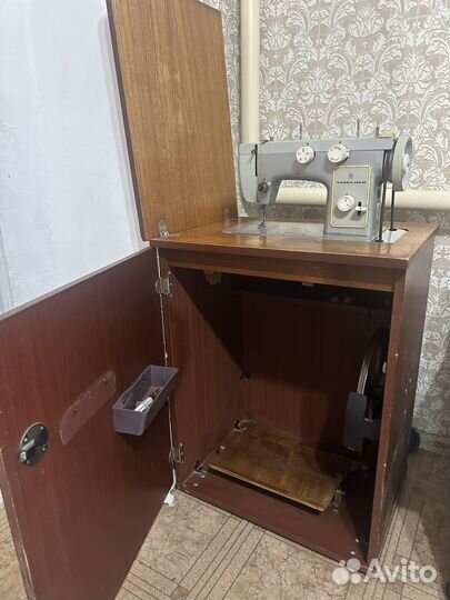 Швейная машинка чайка 142 бу