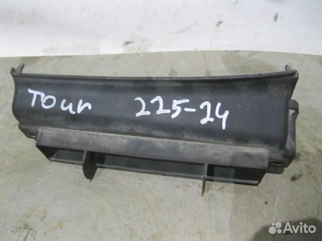 Воздухозаборник от VW Touran 2003-2010