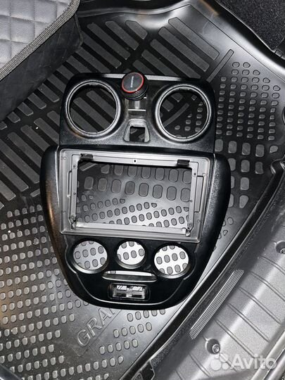 Панель от магнитолы на гранту