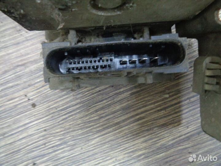 Блок abs Renault Logan LS0G K7MF710 2007