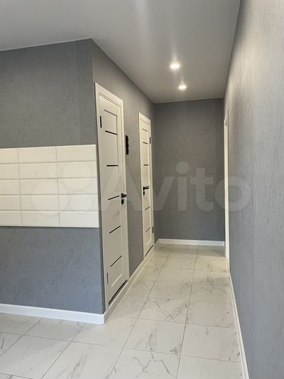 2-к. квартира, 54 м², 1/9 эт.
