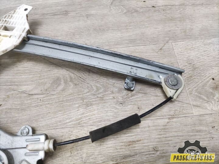 Accent 2 Стеклоподъемник передний правый Hyundai