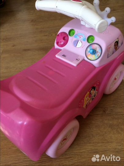 Машина каталка музыкальная