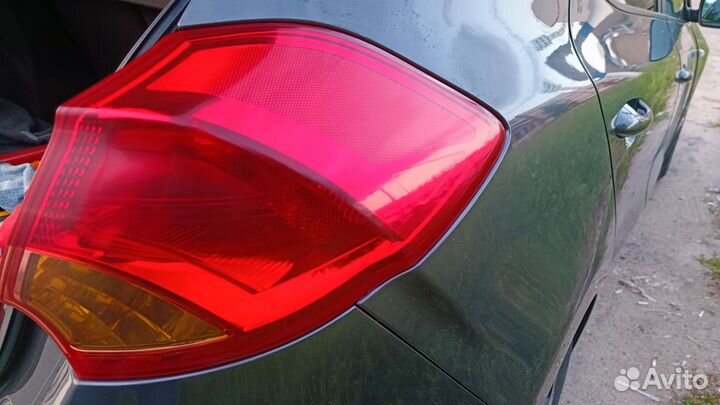 Продаю задний правый фонарь kia сeed jd