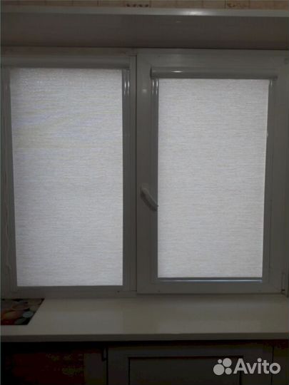 Жалюзи и рулонные шторы на окна