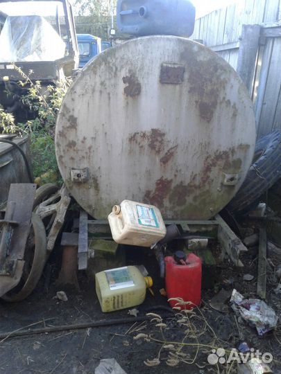 Металлическая бочка