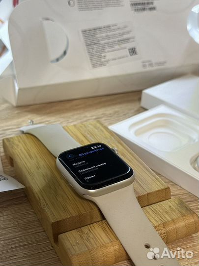 Apple Watch Se 2 44mm Starlight S/M, 100 аккум