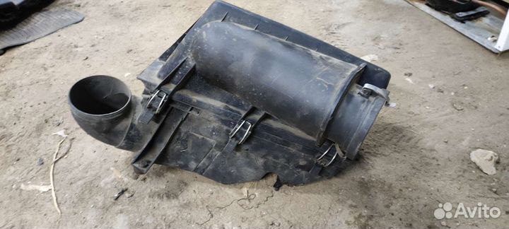 Корпус воздушного фильтра w210