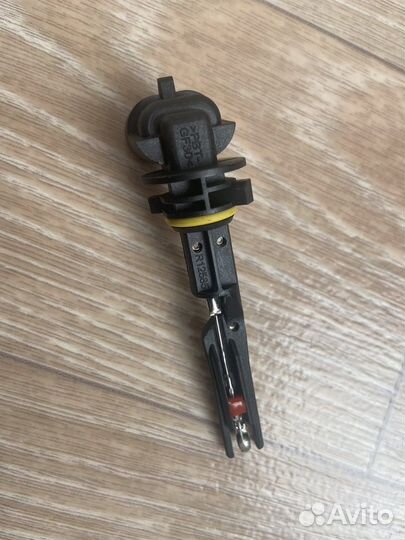 Датчик уровня охлаждающей жидкости opel Astra-J