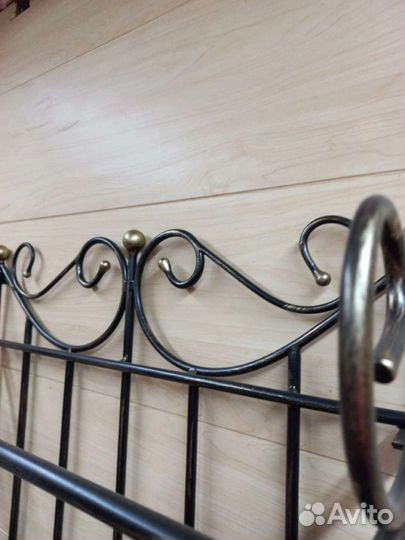 Кованый стеллаж №3