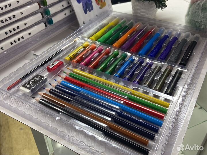 Детский чемодан творчества 48 предметов (новый)