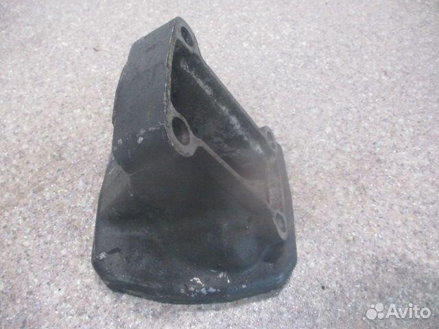 Кронштейн пгу Scania 1543751