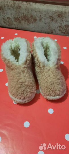 Домашние тапочки,пинетки
