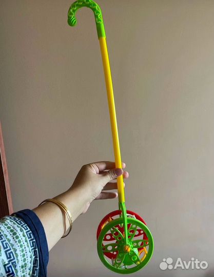 Каталка детская с ручкой Колесо новая