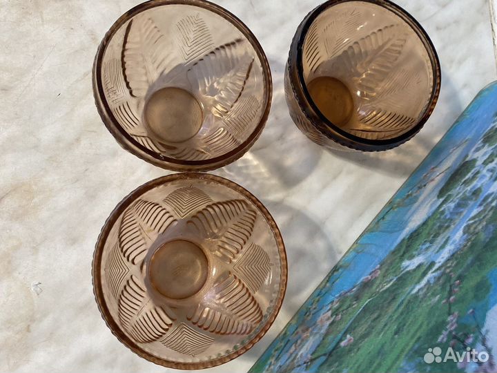 Салатница круглая из цветного стекла, советская