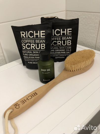 Набор Riche: щетка для тела, масло, скраб