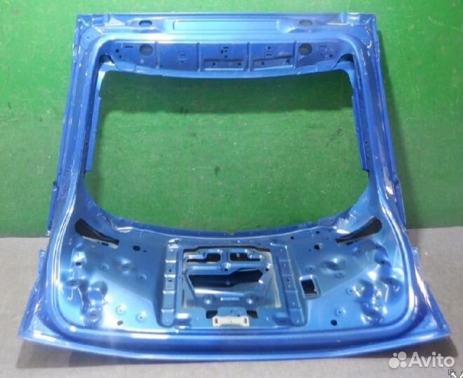 Lamborghini urus крышка багажника