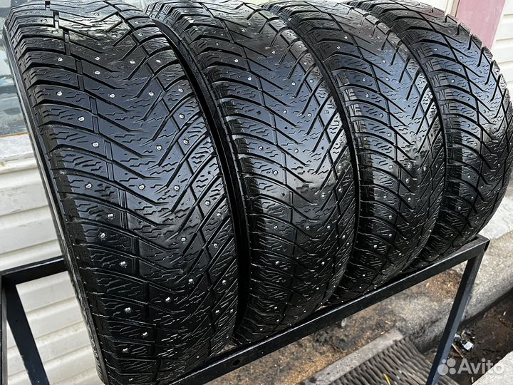 Yokohama Ice Guard IG65 215/65 R16 102T