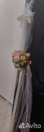 Свадебное украшение на машину