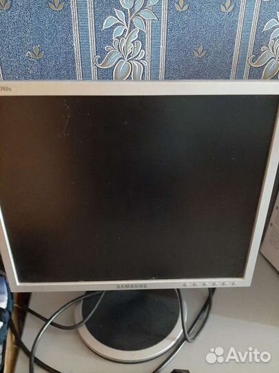 Монитор Samsung