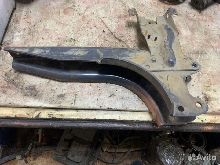 Кронштейн кабины левый Scania