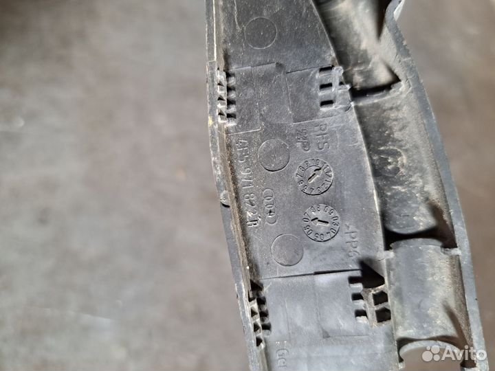 Накладка петля багажника Audi A6 C6