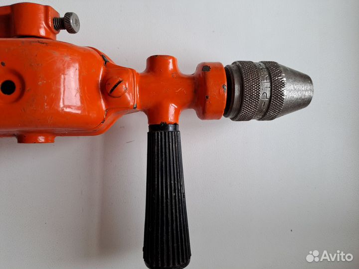 Дрель ручная
