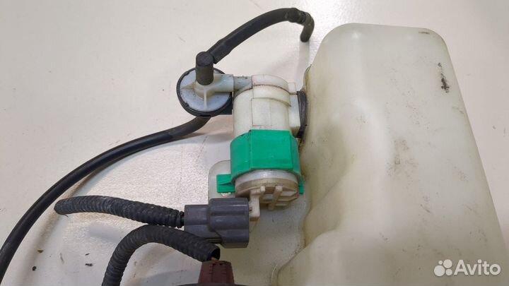 Бачок омывателя Infiniti QX56