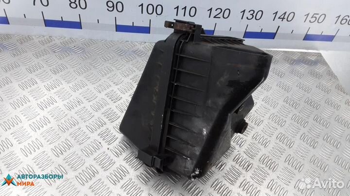 Корпус воздушного фильтра Toyota Verso 2010