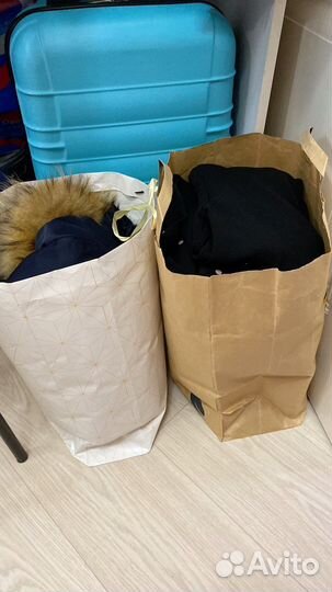 Отдам даром женскую одежду