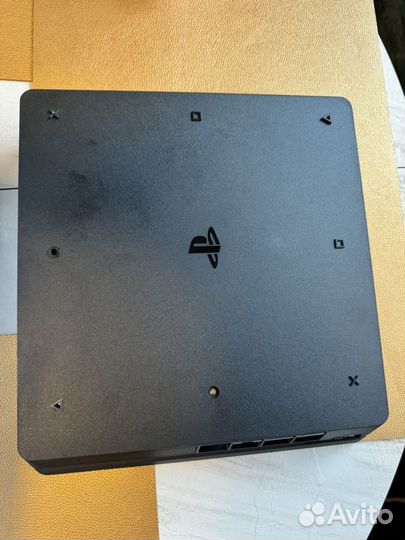 Sony PS4 slim