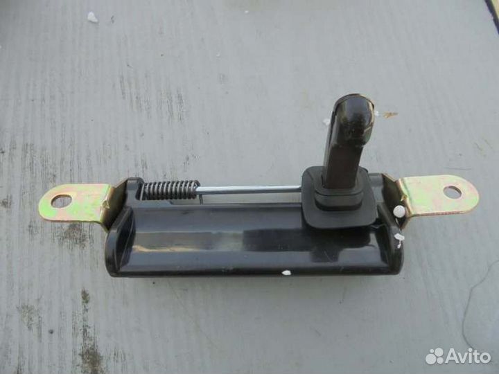 Ручка двери багажника Toyota Harrier MCU15