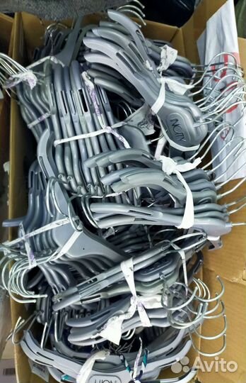 Плечики вешалки