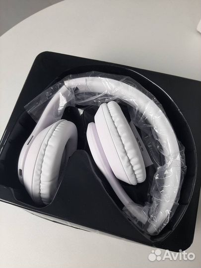 Новые беспроводные наушники новые beats