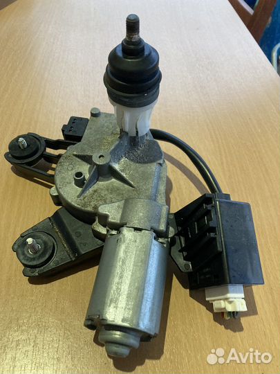 Мотор стеклоочистителя задний Opel Antara рейст