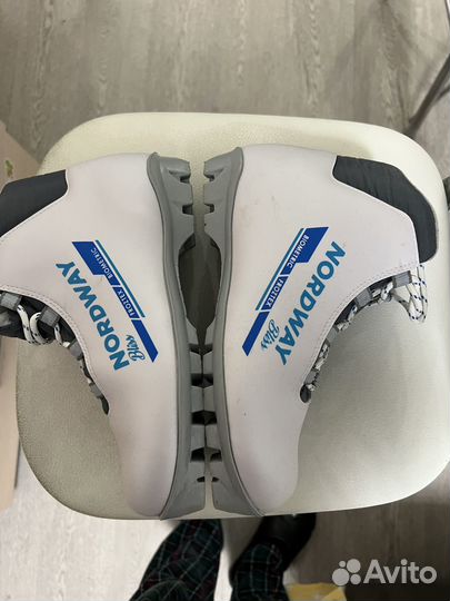 Лыжные ботинки