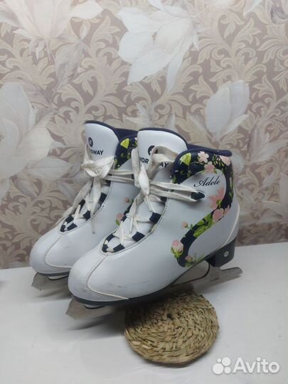 Коньки женские 39 размер