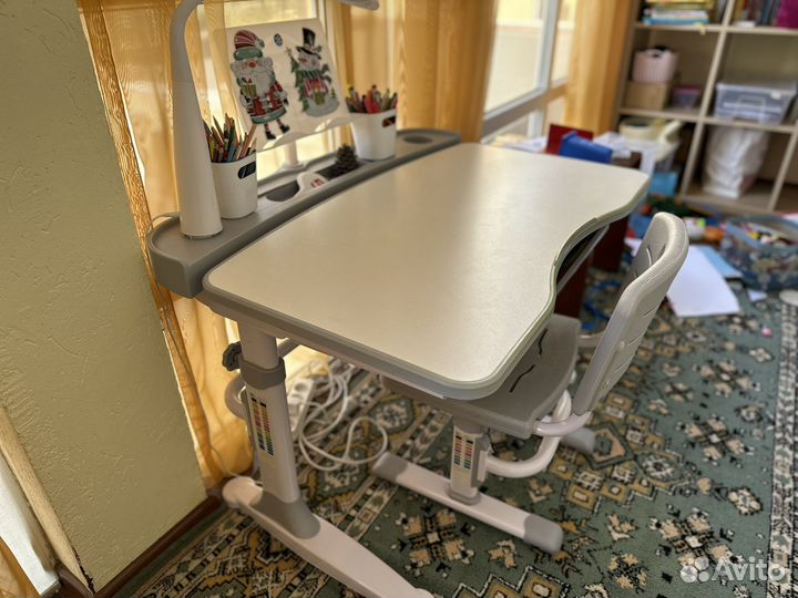 Растущая парта и стул