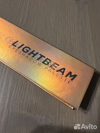Палетка теней Urban Decay (lightbeam) лимитка