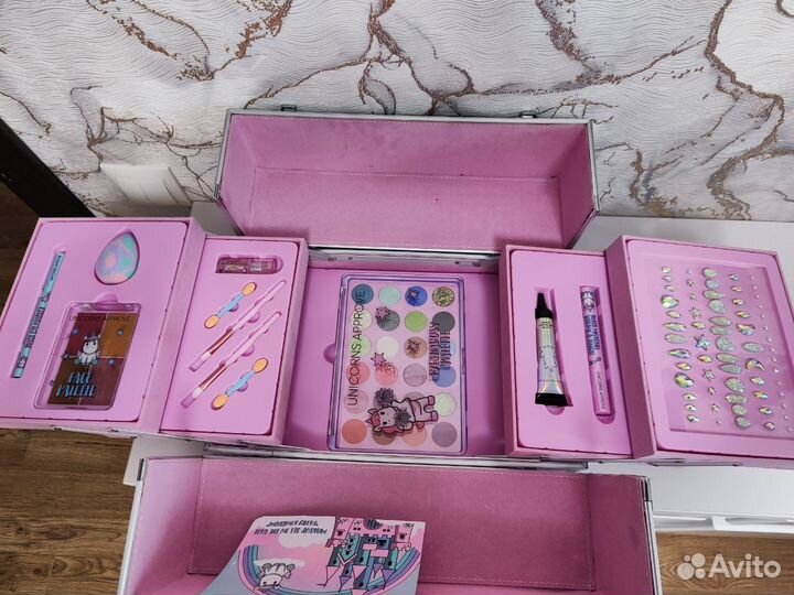Кейс с косметикой unicorns