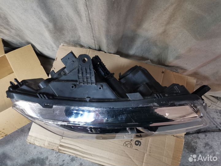 Фара Рено Логан2